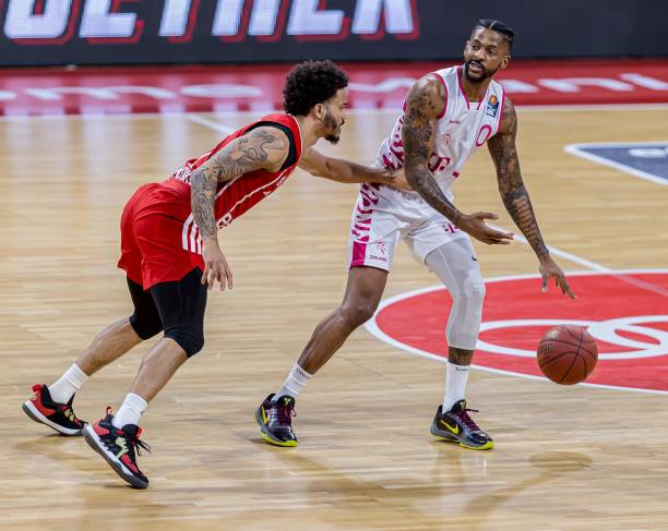 攻防兼备 攻防兼备