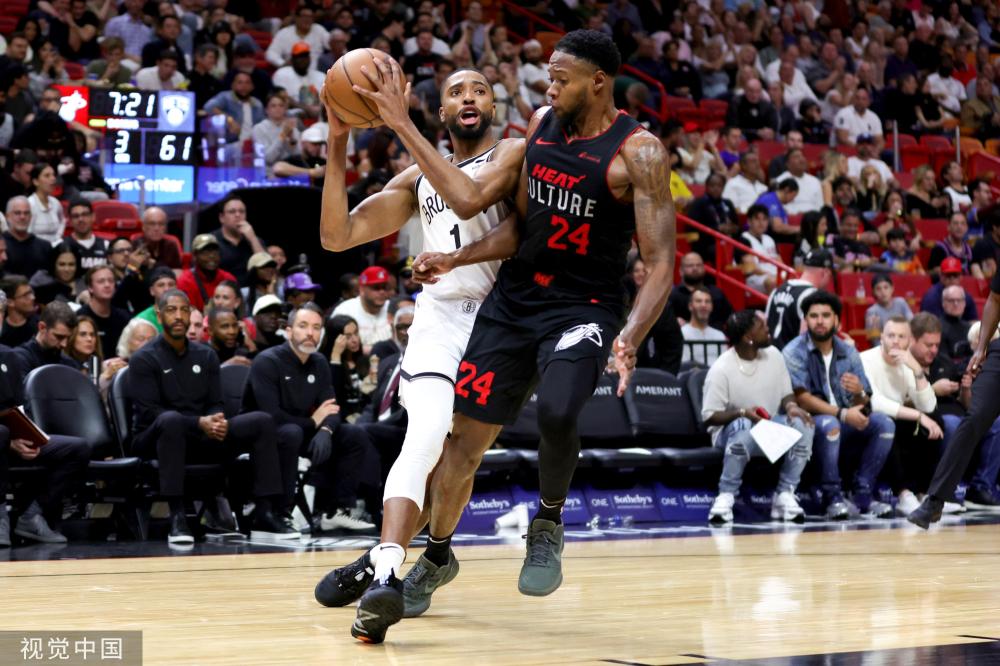 一名年轻而 一名年轻而